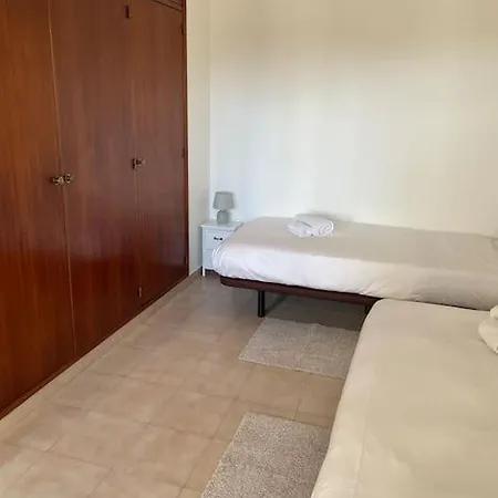 Flat By The Beach! Lejlighed